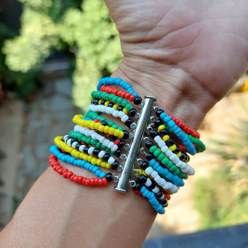 Africa bracelet like new, handmade, colorful