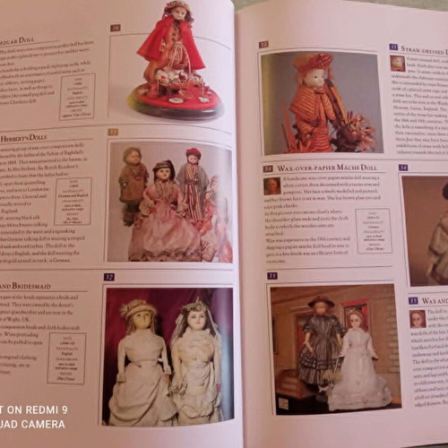 World Guide to Dolls 1993 first edition, like new