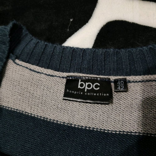 Knitted sweater with stripes like new, size 40-42