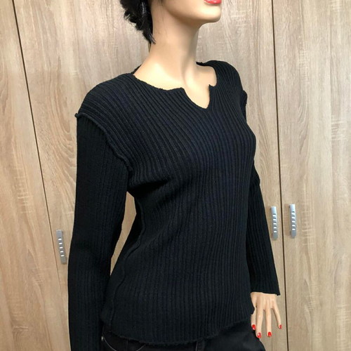 Free Wave knitted blouse size M like new, black