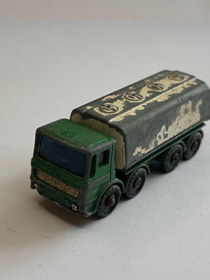 Matchbox Series Lesney No 32 Leyland Petrol Tanker μεταχειρισμένο