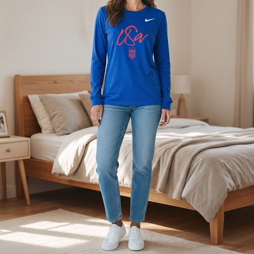 Nike women's medium blue long-sleeve USA Soccer shirt like new