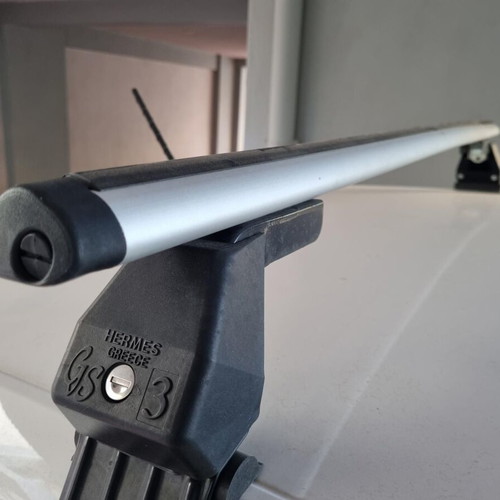 Hermes GS3 ALU aluminum roof bars used with security locks