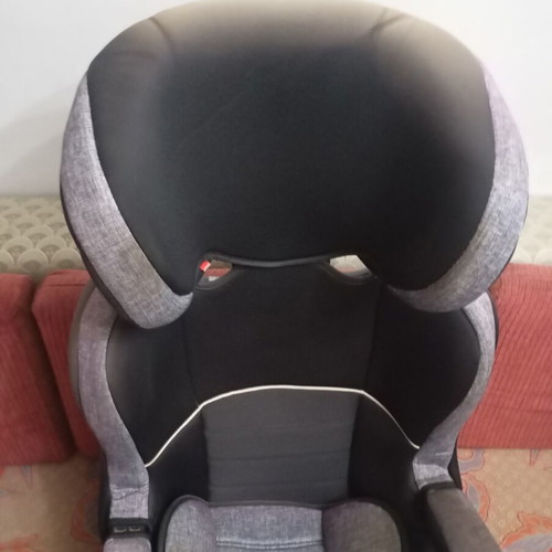 Child car seat 15-36 kg