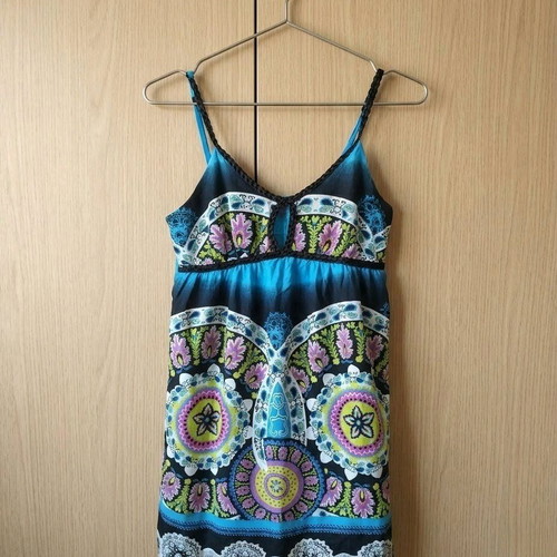Blouse with adjustable straps, size M, like new