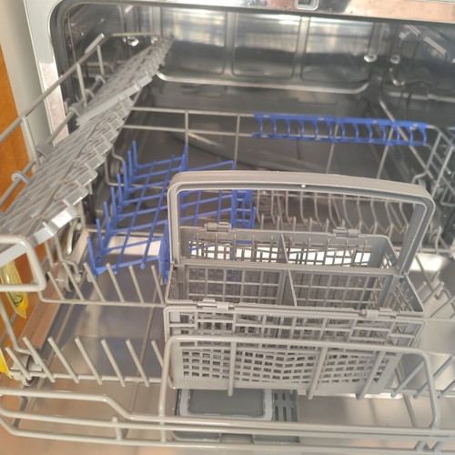 Delonghi DDWTT20 inox countertop dishwasher