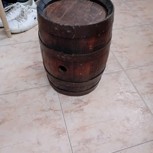 Small wooden barrel like new