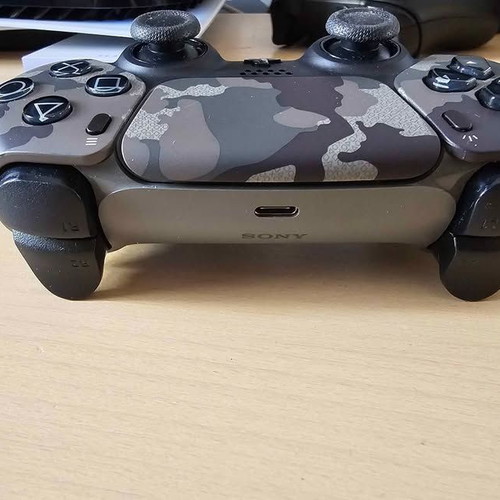 Assassin's Creed Shadows and Sony Dualsense V2 PS5 camouflage new