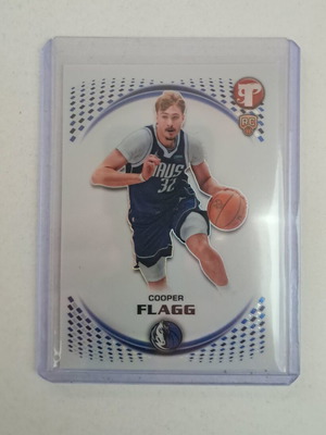 Topps Pristine карта за баскетбол Cooper Flagg Rookie #111 Refractor