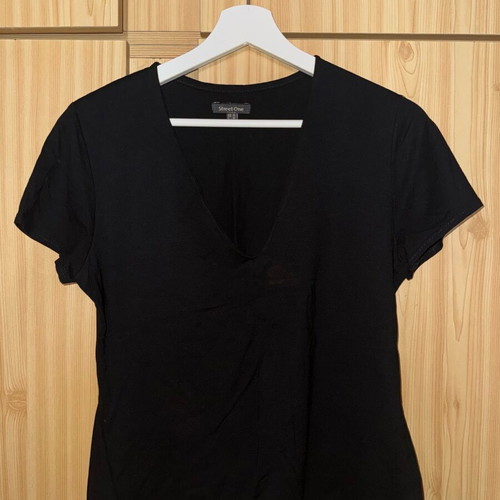 Black blouse size L like new