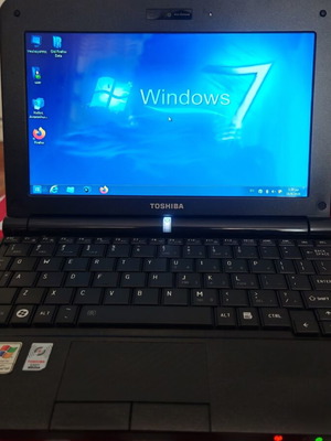 Netbook Toshiba NB200 με τσάντα και ασύρματο ποντίκι