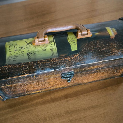 Vintage wooden wine case hand-painted