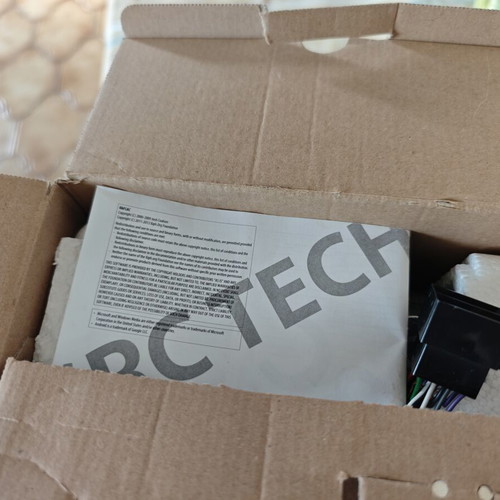 JVC KD-T402 Radio CD new in packaging with USB and AUX