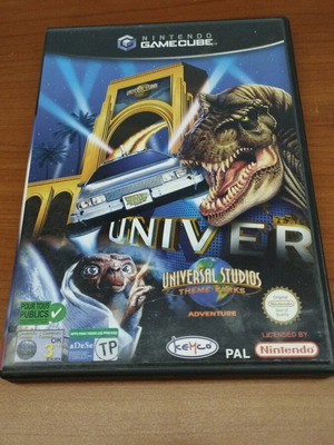 Universal Studios Theme Park Adventure Nintendo GameCube like new