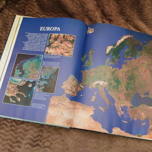 Atlante Geographico De Agostini 1999 like new, Italian atlas