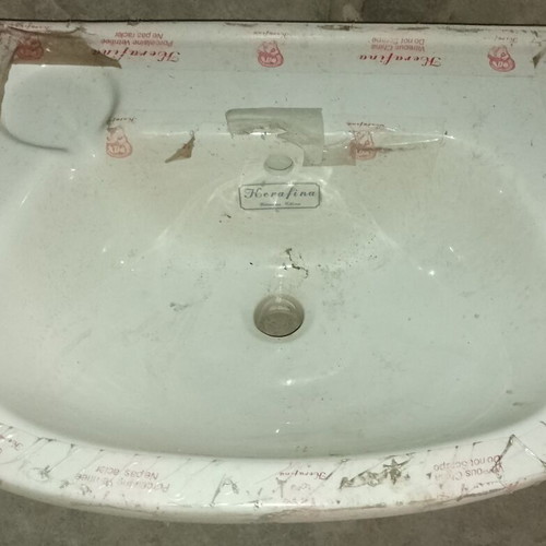 Kerafina porcelain sink basin like new