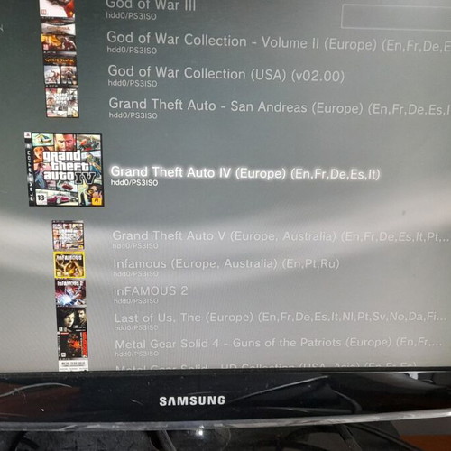 PlayStation 3 Slim 500GB HDD with many games and arcade emulators, like new