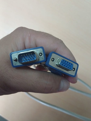 Screen cable like new