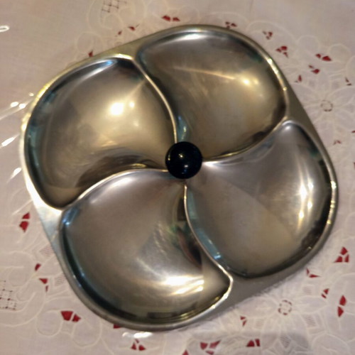 Vintage metal bowl snack tray with 4 compartments, used