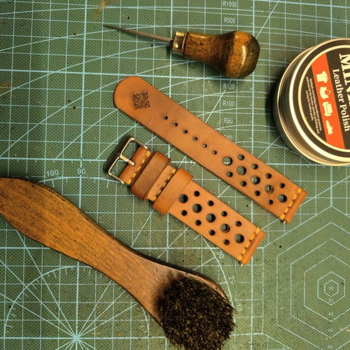 Handmade leather watch strap Racer style, custom colors