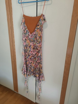 Zara floral dress size large new without tags