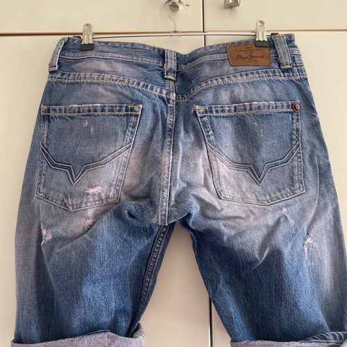 Pepe Jeans boyfriend denim bermuda shorts in distress style, stonewashed, pink shades