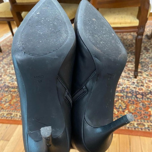 Mango black boots like new, size 38