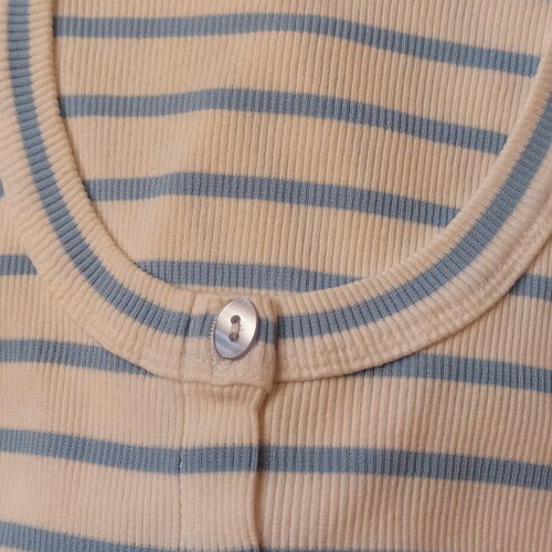 Women's blouse size Large, like new