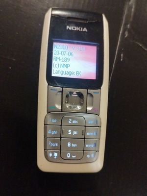 Nokia 2310 phone like new with new battery