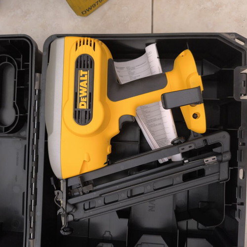 DeWalt DC618KA Nail Gun new without charger and batteries