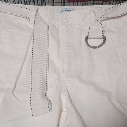 Men's bermuda shorts used small white with belt