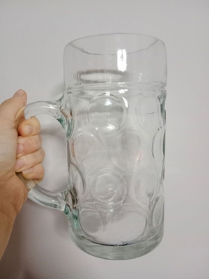 Large beer glass like new, 1 liter capacity