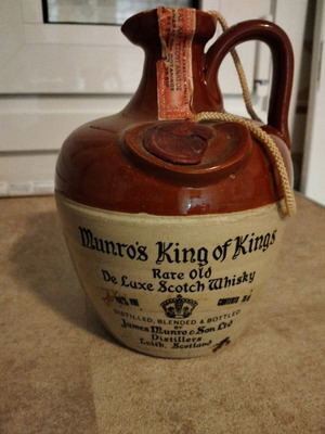 James Munro & Sons Munro's King of Kings 65-Year-Old Whisky in Ceramic Bottle like new