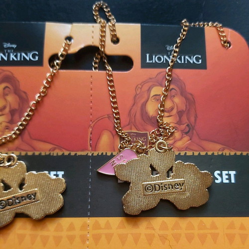 Disney The Lion King Best Friends necklace set new (2 pieces)