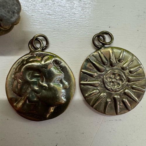 Brass decorative pieces like new