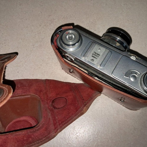 Kiev vintage camera like new with leather case and flash