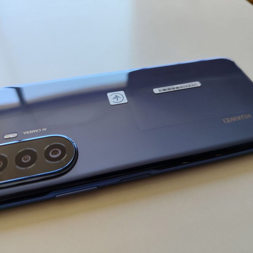 Huawei Nova Y70 128GB Crystal Blue like new, Dual SIM