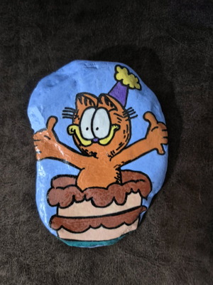 Stone with Garfield painted with tempera made to order