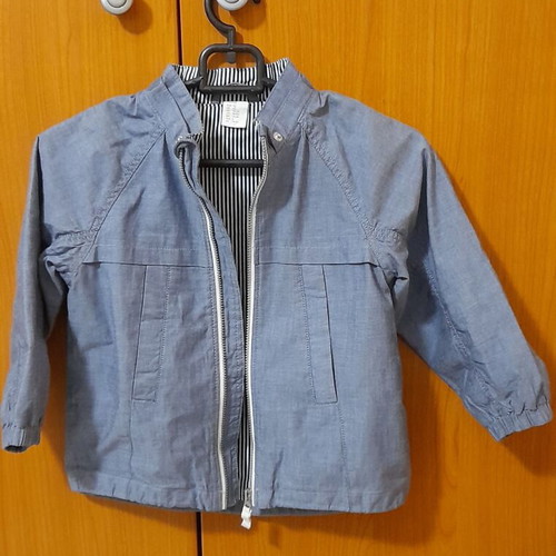 H&M toddler windbreaker jacket with hood, size 1.5-2 years