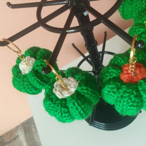 Handmade knitted pumpkin keychain new