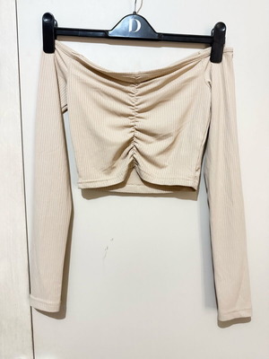 Off-Shoulder Beige Crop Top Shein Like New, Ribbed Fabric, XS