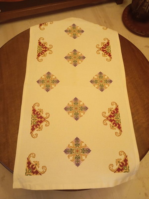 Vintage χειροποίητο κεντημένο σεμέν 45x85 cm σαν καινούργιο