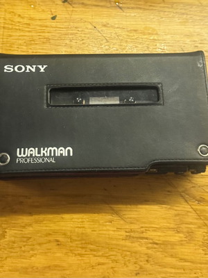 Sony Walkman D6 Professional използван с оригинален калъф