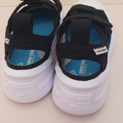 Converse All Star kids sandal new no 32, unworn