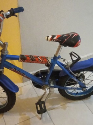 Children's bicycle and helmet used, city bike with V-Brakes