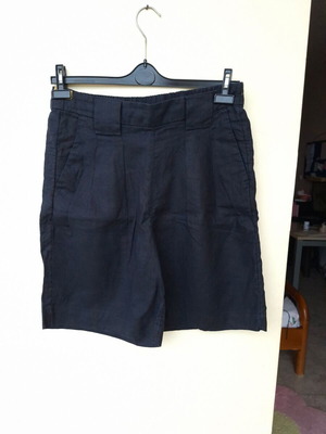 C&A Women's Black Linen Shorts used, size EU40