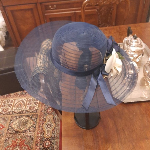 Women's hat like new, handmade, blue, summer style