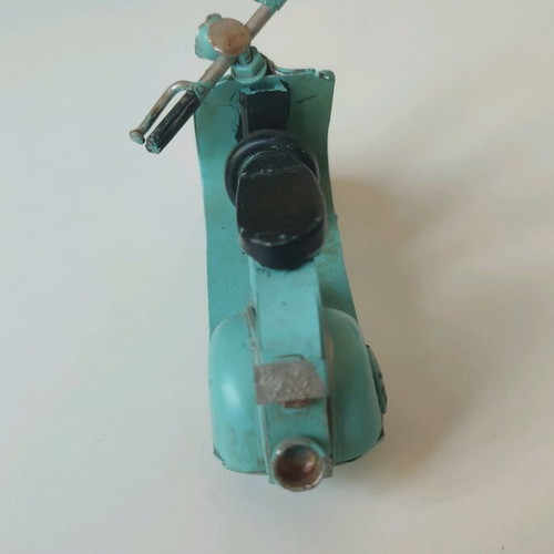 Retro Metal Vespa Scooter Miniature like new, collectible
