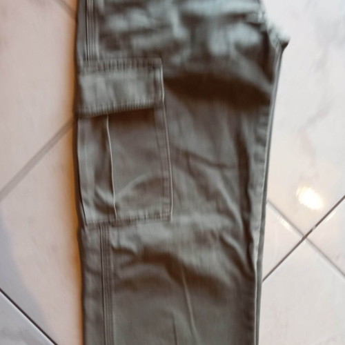 Cargo khaki pants Pull & Bear like new, size XS