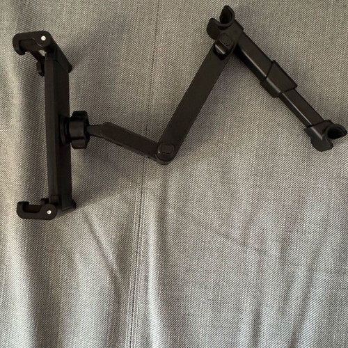 Car Headrest Tablet Holder like new